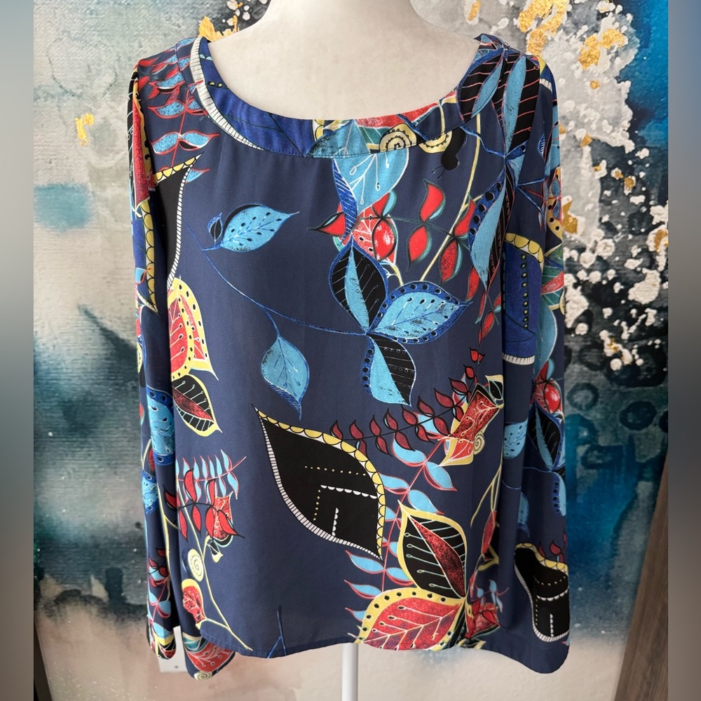 Finn & Grace | Bold Blue Leaves Top